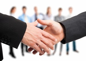 En que se fijan las empresas